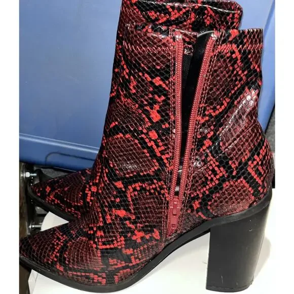 Womens Size 7 Kady Red Ankle Snake Skin Faux Leather Boots Pointy Toe Fashonnova - Picture 7 of 12